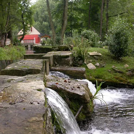 Couette-café Le Moulin D'eysus Et D'hôtes *