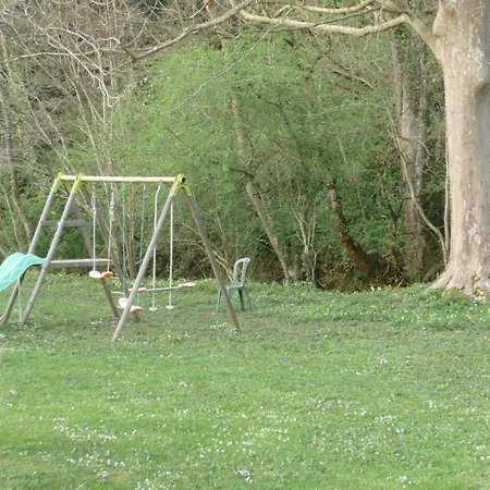 Le Moulin D'eysus Et D'hôtes *